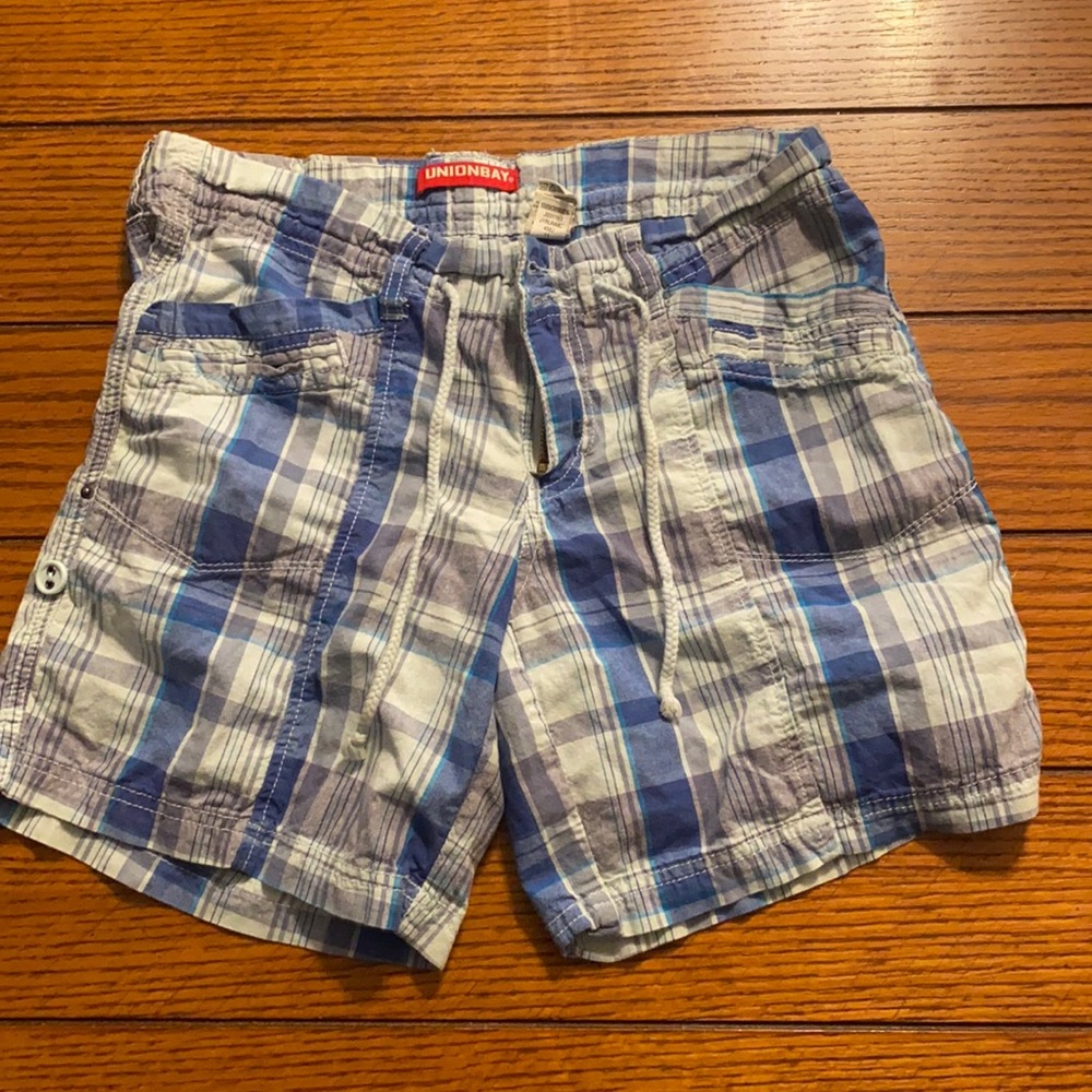 Unionbay plaid shorts. Size 11